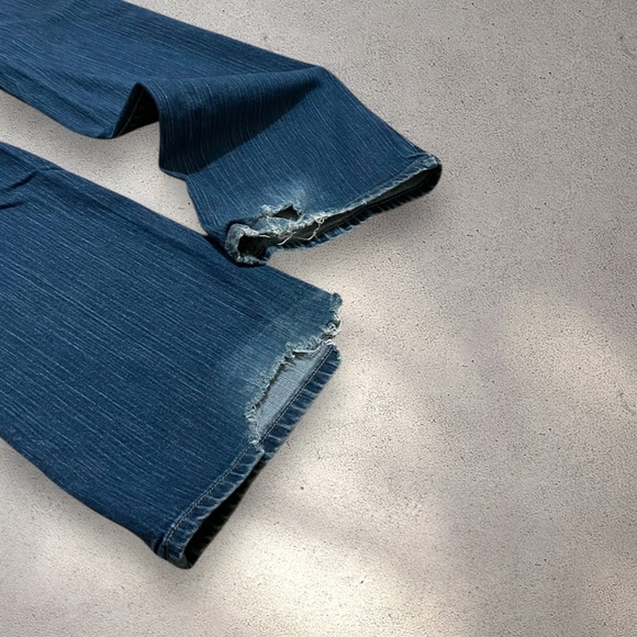 Volcom Mid Rise Bootcut Jeans - Picture 7 of 8